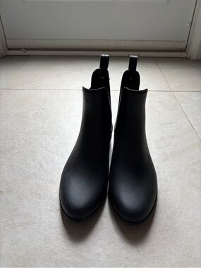 Sam Edelman Black Matte Chelsea Rain Boot